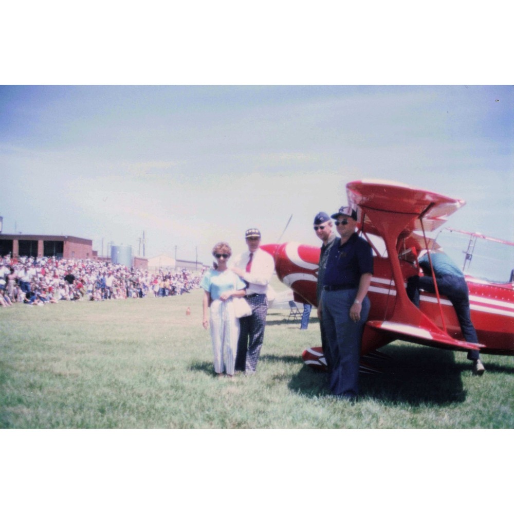 Vtg 1985 Red Biplane Airshow Color Photo Kodak Royal Paper Original - Picture 1 of 2